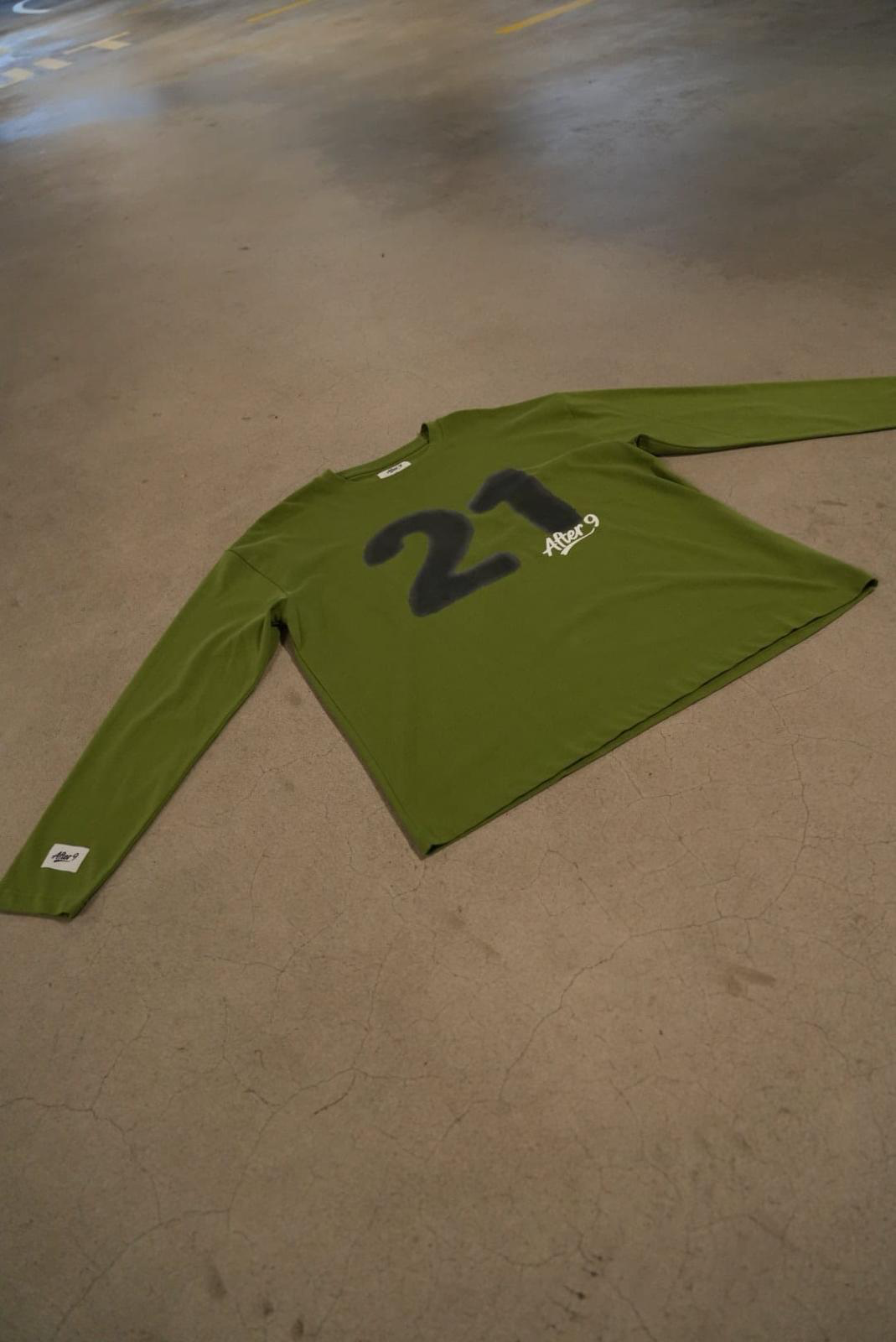 Nº 21 Longsleeve — Olive